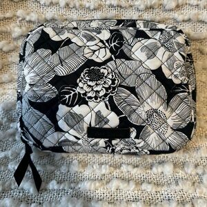 Vera Bradley Black and White Floral Tech Organizer